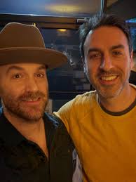 So Erin gave me permission to take a show out of town tonight leaving her  along with baby Josephine for the night and WHAT A NIGHT IT WAS! I love The  Listening