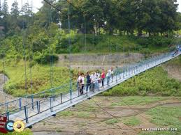 Mungkin anda akan setengah tidak percaya jika mendengar kata 'waduk' yang dijadikan sebuah obyel wisata. Tiket Masuk Waduk Selorejo Wisata Waduk Jatiluhur Harga Tiket Penginapan Kuliner