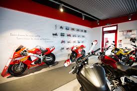Hondanews.eu) der name ist programm: Honda Motorrad Deutschland Mann Objecta