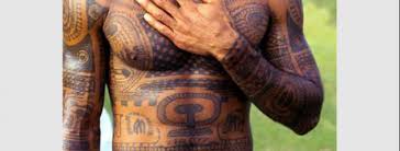 Sans rien lâcher, le dimanche 24 mars, le patron des 12 coups de midi a parlé de ses débuts de carrière troublés par sa tache de vin sur son nez. Johnny Hallyday S Est Trompe Dans Son Tatouage Jean Marc Morandini