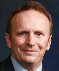 Poole praises BH school district at Chambers County Chamber luncheon