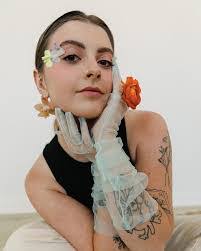 Blair Harding's Instagram, Twitter & Facebook