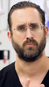 Dealing with lingering back pain? It could be spondylolysis—a small stress  fracture in the spine often caused by overuse or repetitive motion., With  attentive care and the right treatment plan, most ...