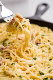 This 20 Minute Spaghetti Carbonara Is The Comfort Food Fix You Need Tonight Recipe Easy Carbonara Recipe Easy Pasta Recipes