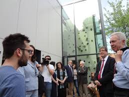 Ambasadorul S U A In Romania Hans Klemm A Vizitat Efden 4c Centrul De Cercetare A Conditiilor De Confort Din Romania
