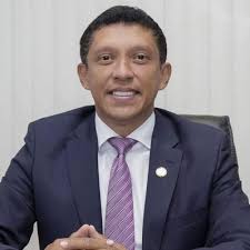 Edison Pincay (@EdisonPincay10)