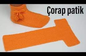 There Are Many Slipper Socks Designs But It Is Easiest And Beautiful To Make You Can Make Them Easy Knitting Patterns Knitted Slippers Pattern Easy Knitting