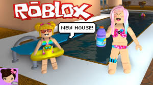 Titi suggests getting a makeover . Bloxburg New House Titi Goldie Move To A New Roblox Mansion Youtube