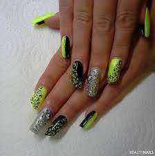 Neon is a chemical element with the symbol ne and atomic number 10. Nageldesign Galerie 100 Nagelstudio Bilder Nail Art Fotos Nageldesign Nageldesign Neon Nageldesigns