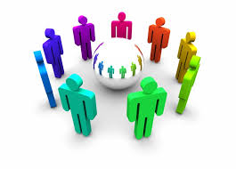 - El de Desarrollo Comunitario, que nace y se desarrolla fuera del campo del Trabajo Social profesional, en un primer momento