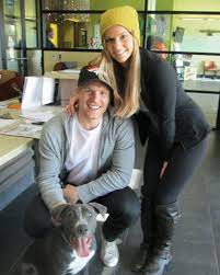 Louis blues, with whom he was selected with the first overall pick in the 2006 nhl entry draft.additionally, he has represented the united states in numerous tournaments. Gabe Landeskog With Mel Shouldice And His New Dog Nhl Wags Hockey Players Nhl Hockey Players Nhl Hockey