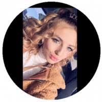 Anna Blough's Instagram, Twitter & Facebook