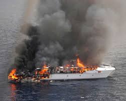 Luxury yacht explodes off Australian coast - YBW