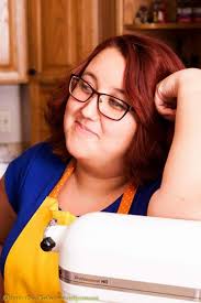 Hi everyone, my name is Erin. I've been a baker for 10 years, my last job  at the Disneyland Resort made me move my roots from Tempe/Mesa Arizona to  Long Beach California.