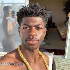 James charles dickinson (born may 23, 1999) is an american beauty youtuber and makeup artist. Lmao James Charles Lurking In The Background Lilnasx