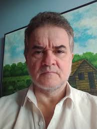 Cantor e compositor Santaella lança nesta sexta seu segundo EP