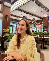 messy and always messy.