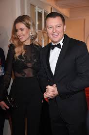 Gładki jest jak galaretka i podobnie do niej oślizły. Rafal Brzozowski Komentuje Swoj Udzial W Konkursie Eurowizji To Nie Sa Moje Decyzje