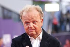 The Bill's Gary Lucy sends fans wild as he hints at reboot of 14 years  after it was axed