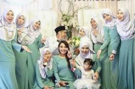 Warna yang lembut ini bisa membuat tampilan. 44 Gambar Baju Bridesmaid Hijau Mint Paling Hist Modelbaju Id