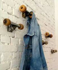 Porte Manteaux Repinned In Modern French I Believe Porte Manteaux Means Coat Rack And It Would Appear Tha Moveis De Skate Decoracao Sala De Skate