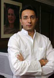 He was representing dhaurahra (lok sabha constituency) of district lakhimpur kheri, uttar pradesh in 15th lok sabha, where he won by 184,509 votes. Why Jitin Prasad Would Have Been A Prize Catch For Bjp In Up