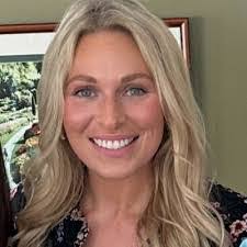 Michelle Oliverio's Instagram, Twitter & Facebook