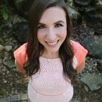 Stephanie Mangus's Instagram, Twitter & Facebook