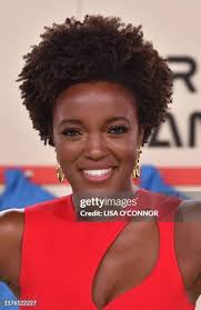 666 Lisa Marshall Stock Photos, High-Res Pictures, and Images