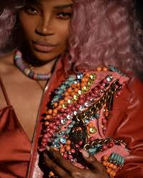 Alice Nutt's Instagram, Twitter & Facebook