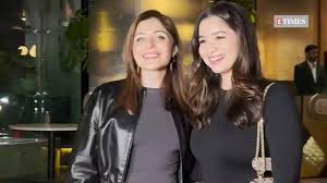 Kanika Kapoor, Sara Tendulkar papped in Bandra; Mika Singh gets spotted in  Andheri
