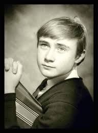 On 26 june 2014, a press conference was held from the alamo, where collins spoke, announcing that he was donating his entire collection to the alamo via the state of texas. Young Pc Phil Collins Phil Music Legends