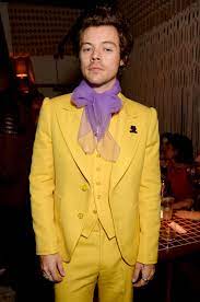 q102 harry styles is responsible for one of the standout moments of last night's grammys. Behind The Scenes On Harry Styles Brit Awards 2020 Outfit British Vogue