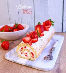 Gateau Roule Aux Fraises En 2020 Recette Dessert Gateau Roule Gateau Roule Recette