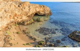 Sandy Cave Royalty-Free Images, Stock Photos & Pictures