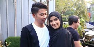Namun, saat itu nadya masih enggan mengkonfirmasi tudingan tersebut. Beredar Kabar Nadya Mustika Istri Rizki Da Gelar Syukuran Kehamilan Ini Faktanya Kapanlagi Com
