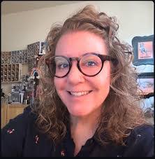 Paula Leone's Instagram, Twitter & Facebook