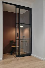 Epingle Par Clayton Evangelista Sur 3 Interiors Portes Coulissantes Modernes Portes Vitrees Interieures Porte Coulissante Verriere