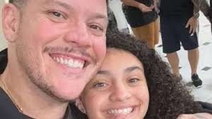 Perda precoce e mudança: Conheça Julia, filha de 15 anos que se despediu de Ferrugem