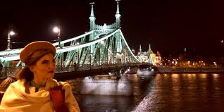 Piaţa universităţii 1990 în trei. Budapesta In Imagini VisÄtor Prin Lume