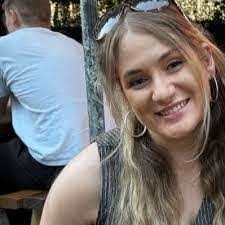 Ella Nunn's Instagram, Twitter & Facebook