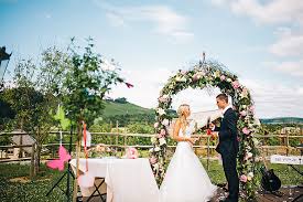Ein sehr sympathischer und professioneller fotograf. Hochzeitsreportage Auf Dem Sonnenhof Mit Freier Trauung Hochzeitsfotograf Ludwigsburg Hochzeitsfotograf Stuttgart Christian Staehle