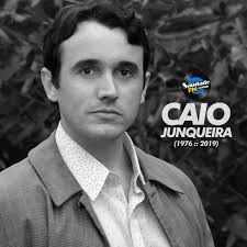 CAIO de Lima Torres JUNQUEIRA foi um ator brasileiro. Era filho do também  ator Fábio Junqueira, falecido em 2008, e irmão do ator Jonas Torres.  Ganhou destaque nacional em 2007, quando