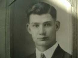 Leonard Weir's Instagram, Twitter & Facebook