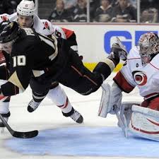 Find more corey perry news, pictures, and information here. Corey Perry Scores In Ot To Help Ducks Beat Last Place Hurricanes 3 2 The Hockey News On Sports Illustrated
