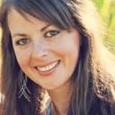 Jennifer Bence's Instagram, Twitter & Facebook