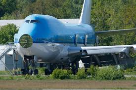 Precies een jaar geleden werden de eerste vijf vop's in gebruik genomen en met deze drie nieuwe zijn er in totaal acht vop's op twente airport gerealiseerd. Gallery Mro Growth Eyed At Twente Airport Aviation Week Network