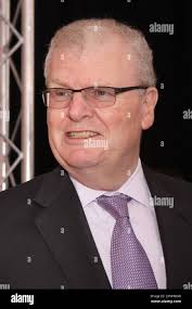 Howard stringer hi-res stock photography and images