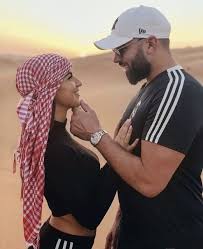 Cute Couple With Shemagh Style They Are Look So Cute Photos Couple Mariage Couples Mignons Couple Rebeu
