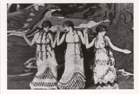 Photograph Of Bronislava Nijinska Olga Khohlova And Lubov Tchernicheva In L Apres Midi D Un Faune N D Fotografo Figurino